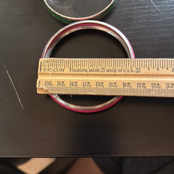 GUC lacquered bangles unbranded hot pink and Kelly green - Picture 2 of 3